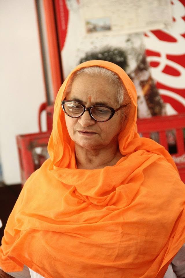 Nakur Wale Baba Ji — sacred moment at the Nakur ashram