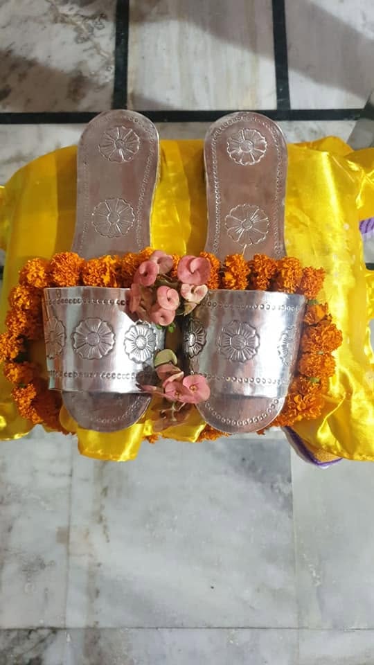 Nakur Wale Baba Ji — sacred moment at the Nakur ashram