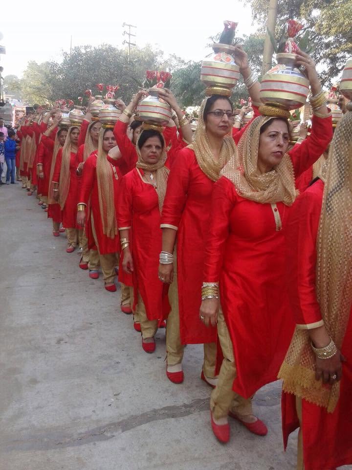 Nakur Wale Baba Ji — sacred moment at the Nakur ashram