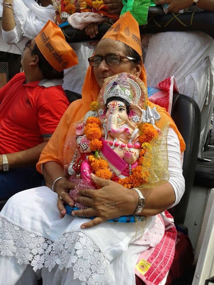 Nakur Wale Baba Ji — sacred moment at the Nakur ashram