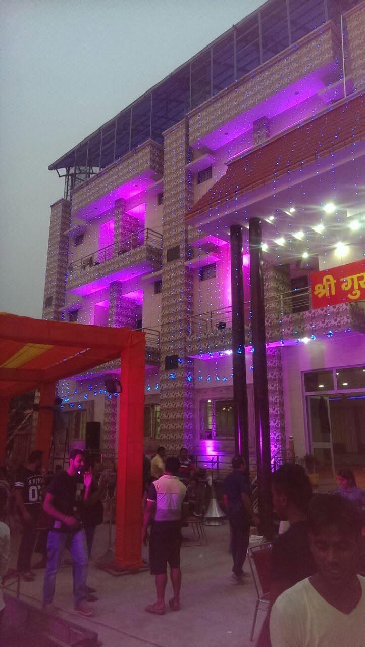 Nakur Wale Baba Ji — sacred moment at the Nakur ashram