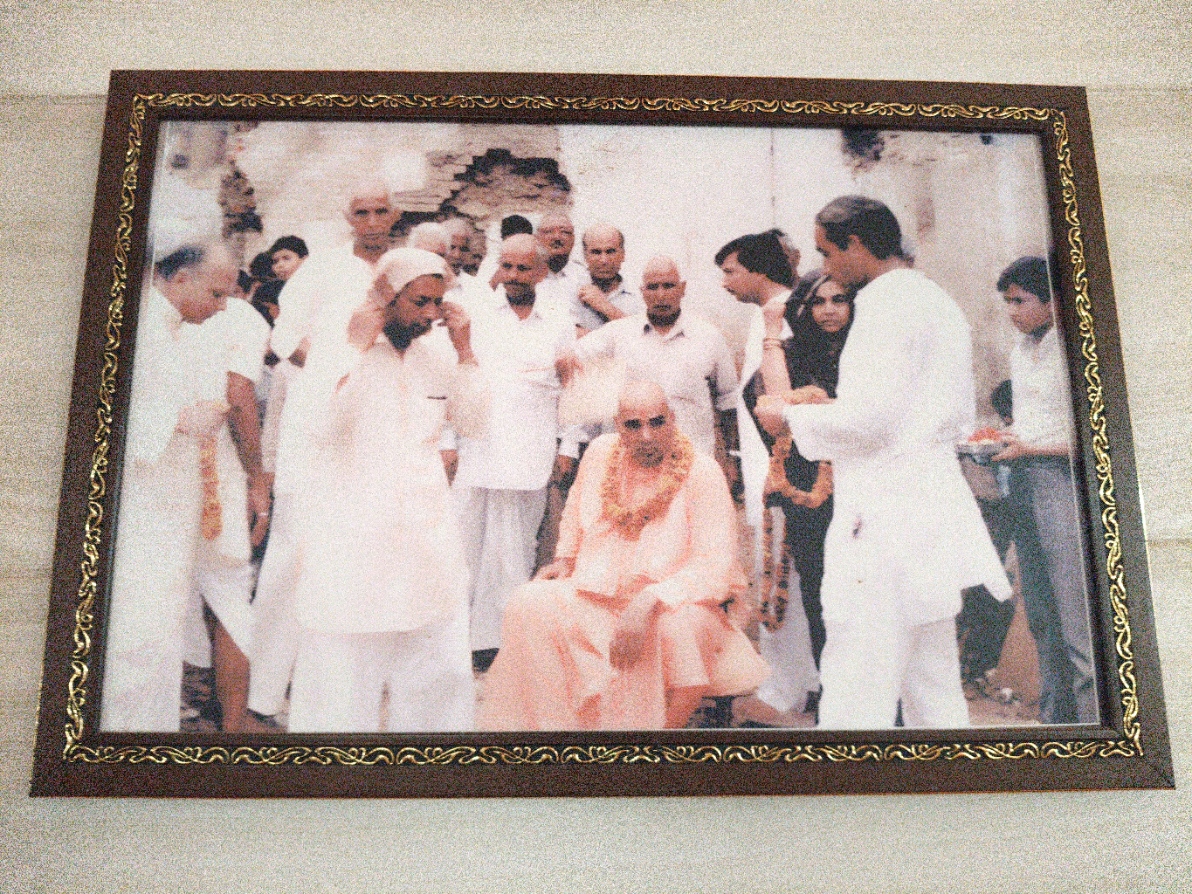 Nakur Wale Baba Ji — sacred moment at the Nakur ashram