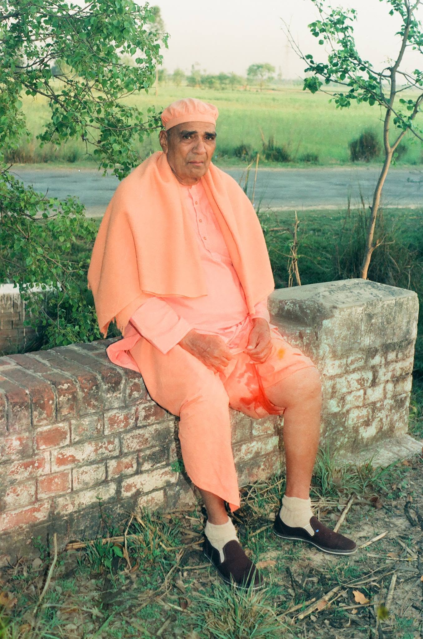 Nakur Wale Baba Ji — sacred moment at the Nakur ashram